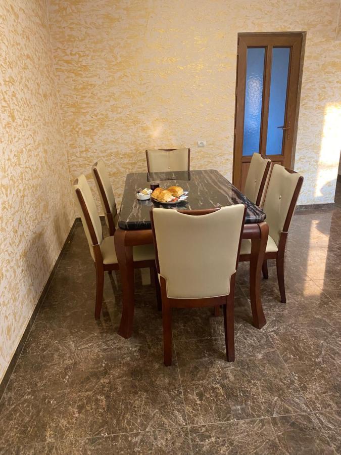 Friend'S House Rooms Near Airport Ghukasavan Extérieur photo